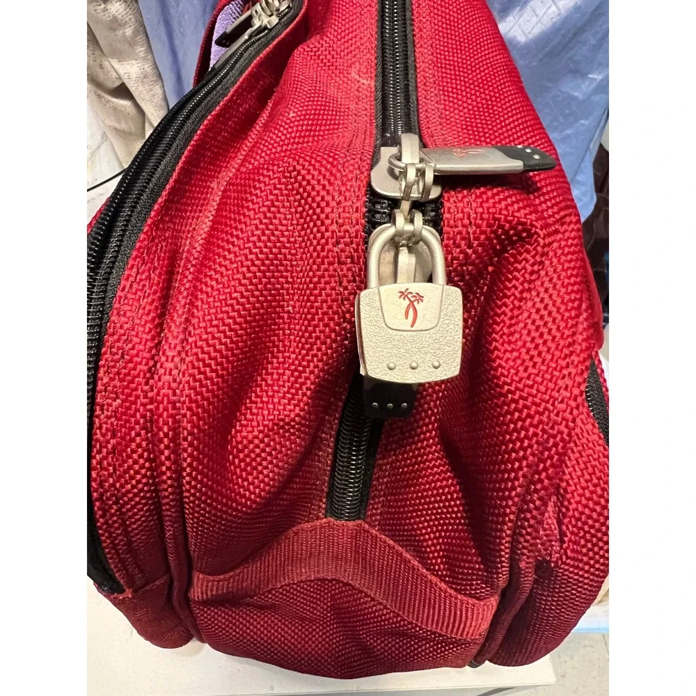 Ricardo Beverly‎ Hills Red Travel Tote Bag Carry-On 16x8x12 Zip Compartments